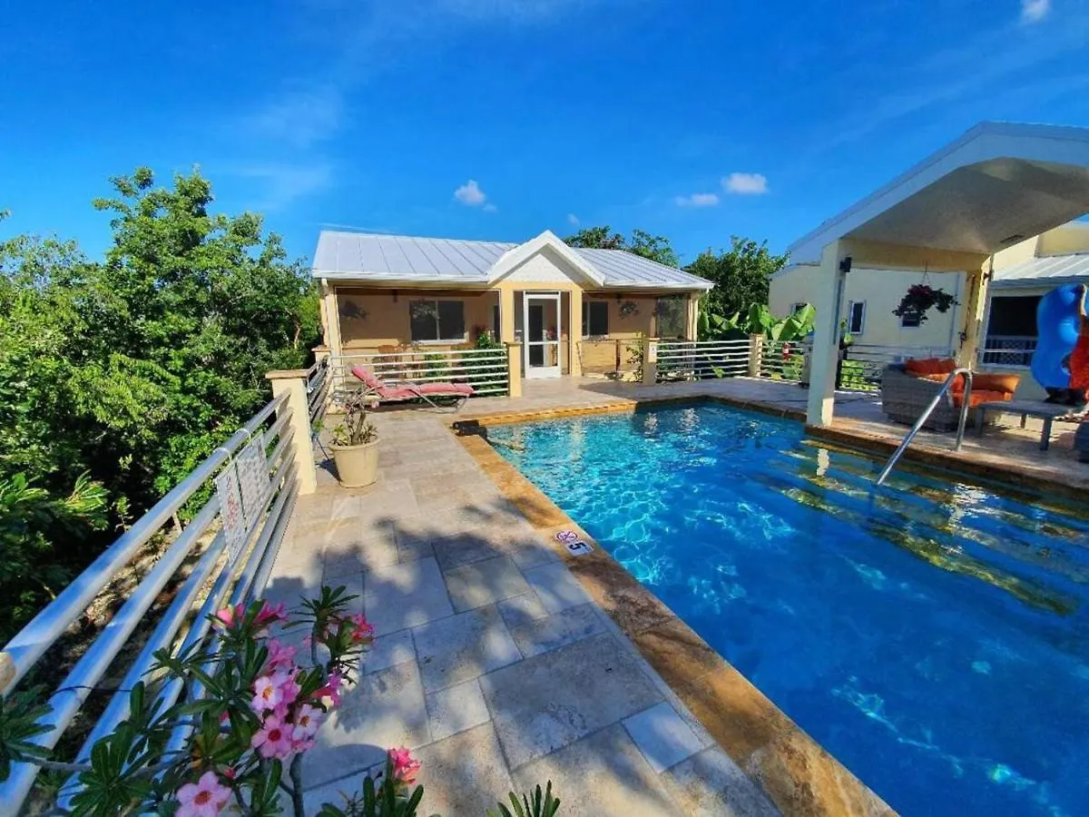 Villa Just Chillin In Little Cayman Head of Bay